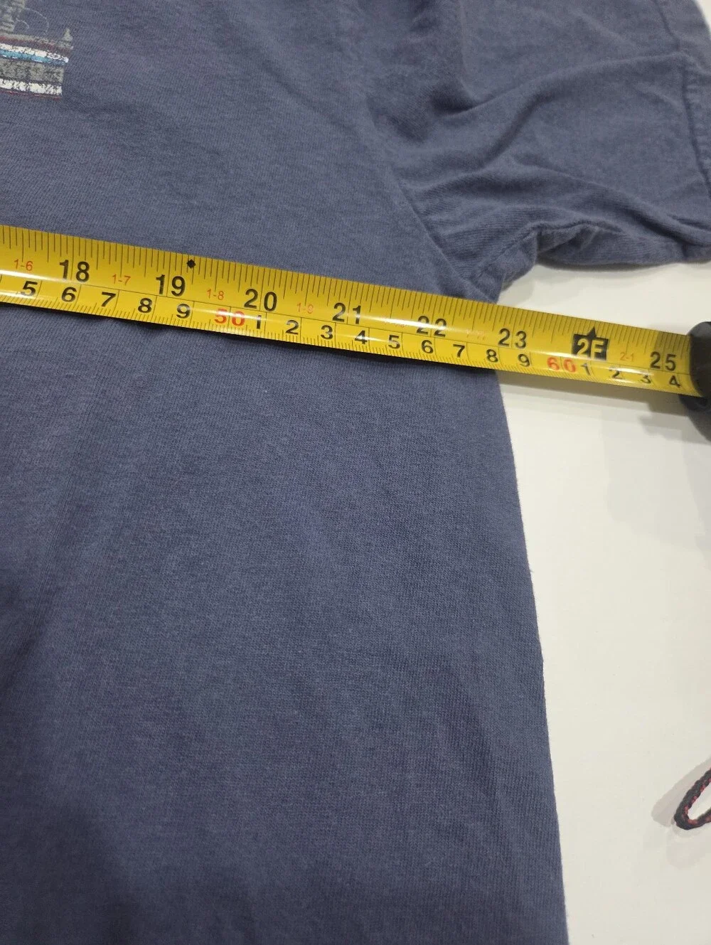 The North Face Men's Navy Graphic Crew Neck T-Shirt Sz.L